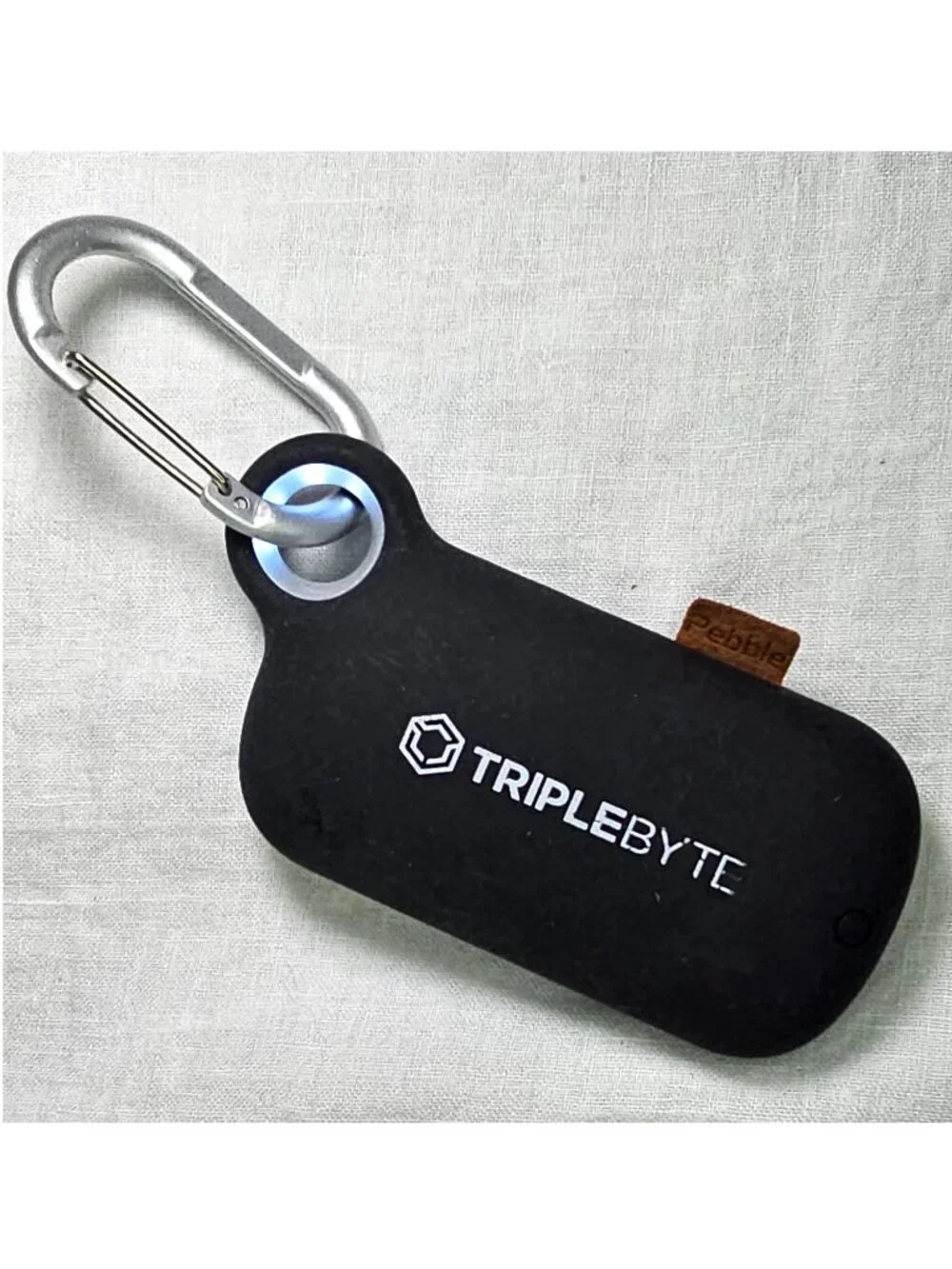 Pebble 5000 mAh Durable Portable Charger Power Bank w Carabiner 2695